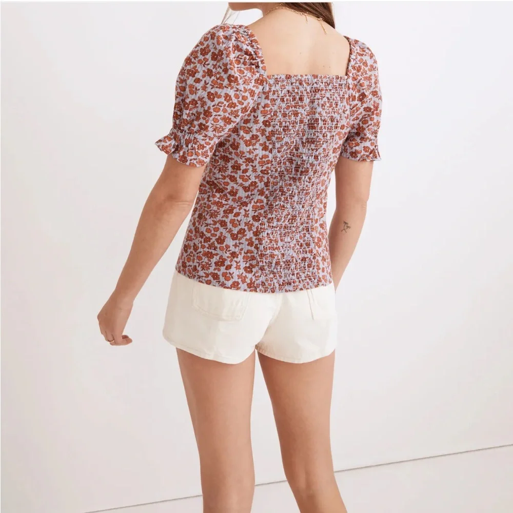 Madewell Button-Front Smocked-Back Top in Piccola Floral in Pale Dawn 10